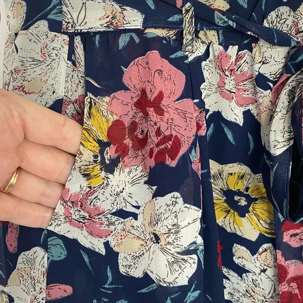 Love Floral Shorts Womens Large Floral Ruffled Hem/Waist Tie‎ Front Lined
